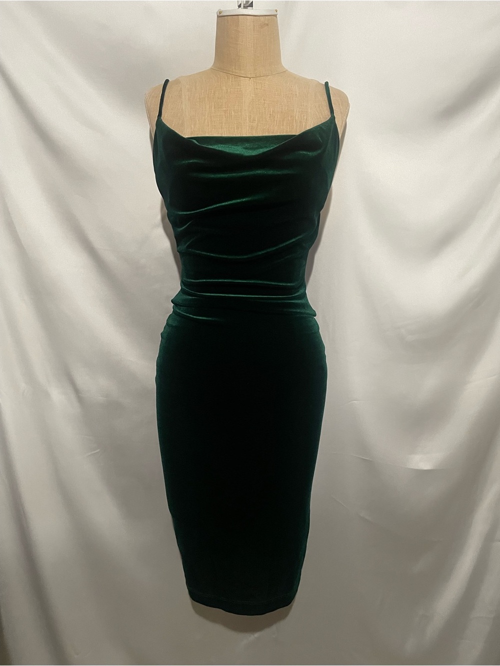 Lulus Emerald Green Velvet Cowl Neck Bodycon Midi Dress Size Small Party